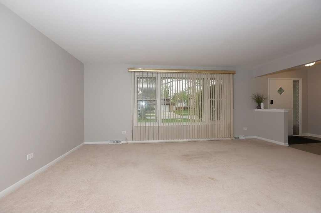 6024 Aspen Lane - Photo 3