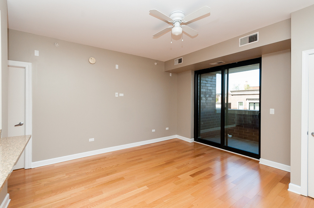 451 W Huron Street - Photo 6