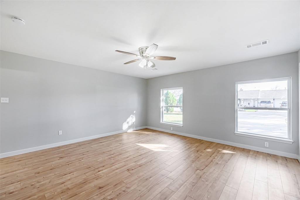 8518 Cedel Dr - Photo 17