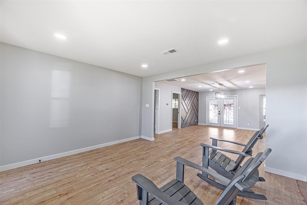 8518 Cedel Dr - Photo 8