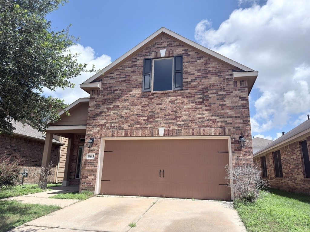 9413 Savannah Holly Drive - Photo 0