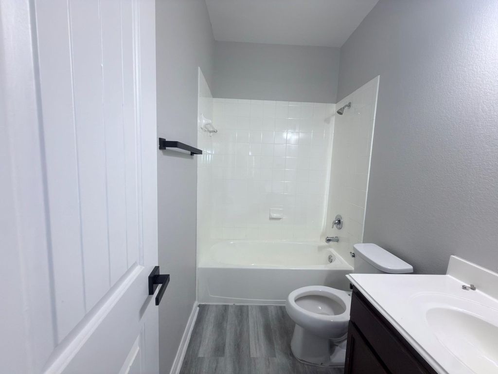 9413 Savannah Holly Drive - Photo 9
