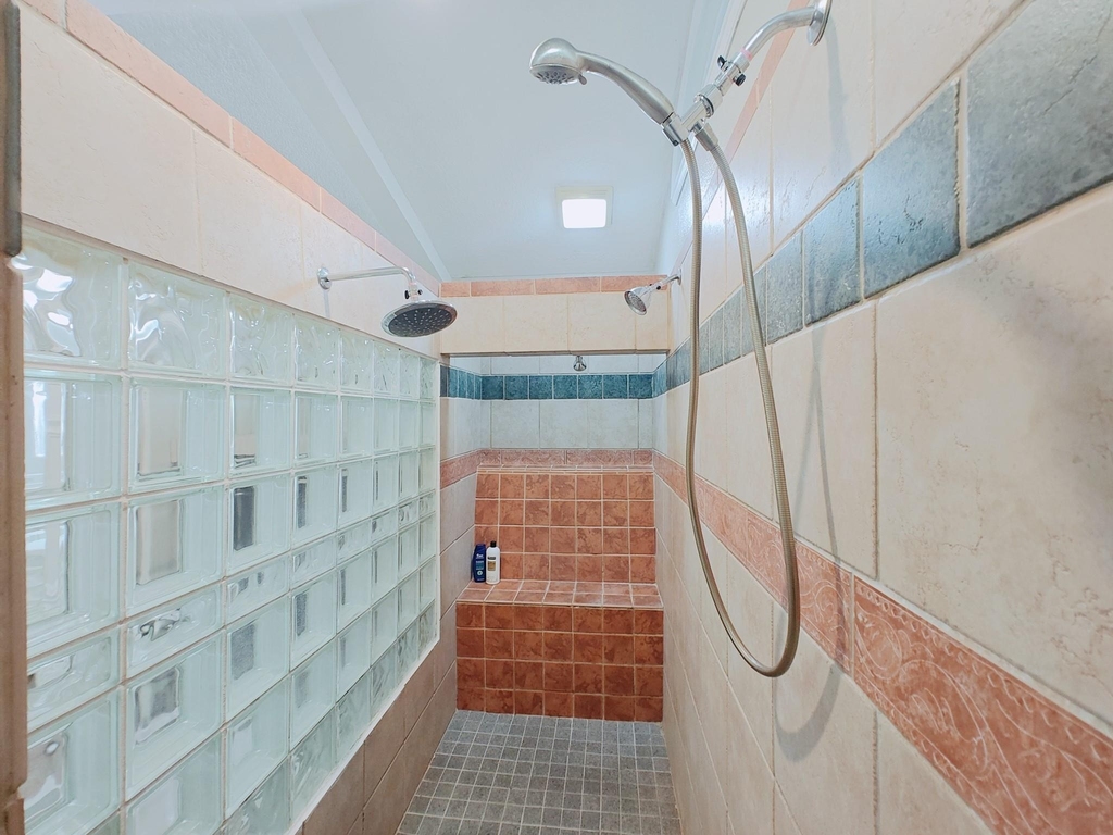 321 21st Avenue N - Photo 21