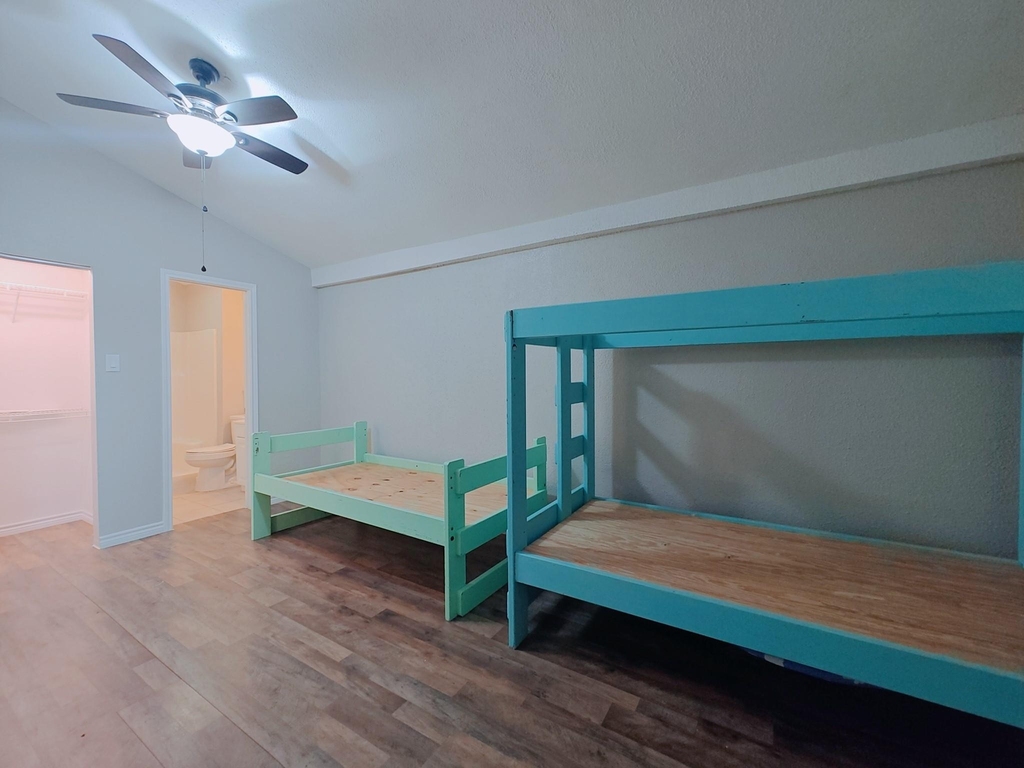321 21st Avenue N - Photo 27