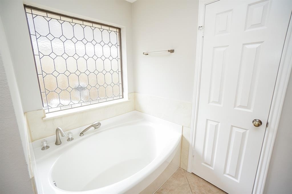 2918 E Elm Circle - Photo 6