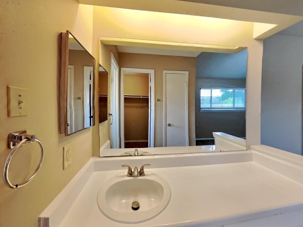 2818 Mayflower Landing Court - Photo 7