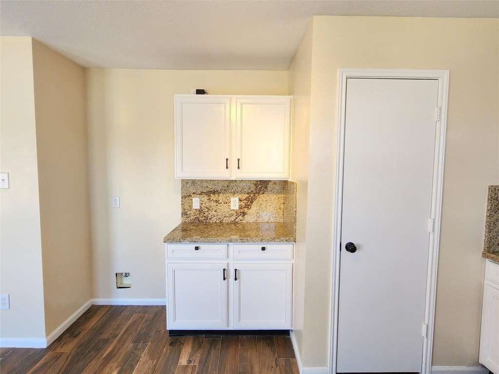 18123 Noble Forest Drive - Photo 11