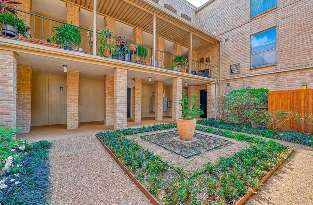4635 Wild Indigo Street - Photo 1