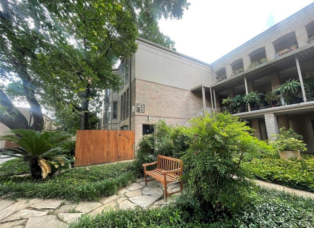 4635 Wild Indigo Street - Photo 18