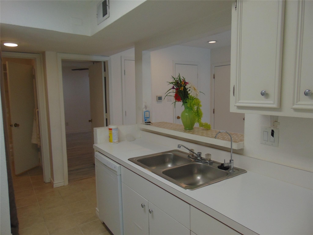 3220 69th Street - Photo 14