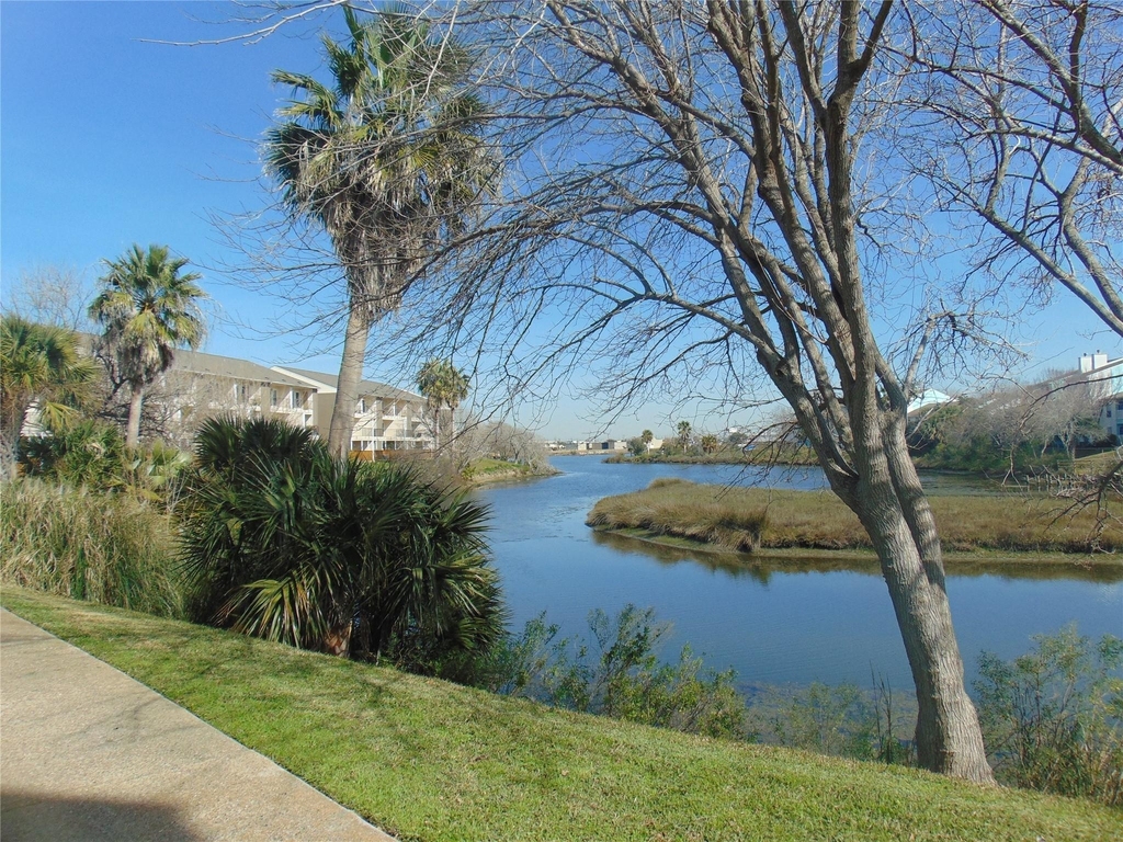 3220 69th Street - Photo 32