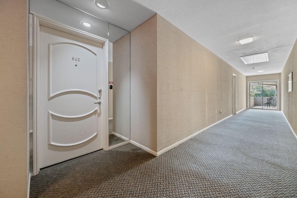 642 S Ripple Creek Drive - Photo 2