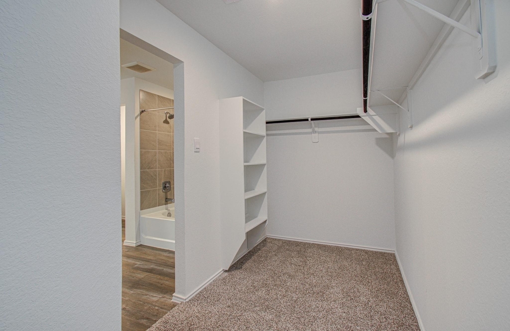 6111 Grove Of Pines St - Photo 21