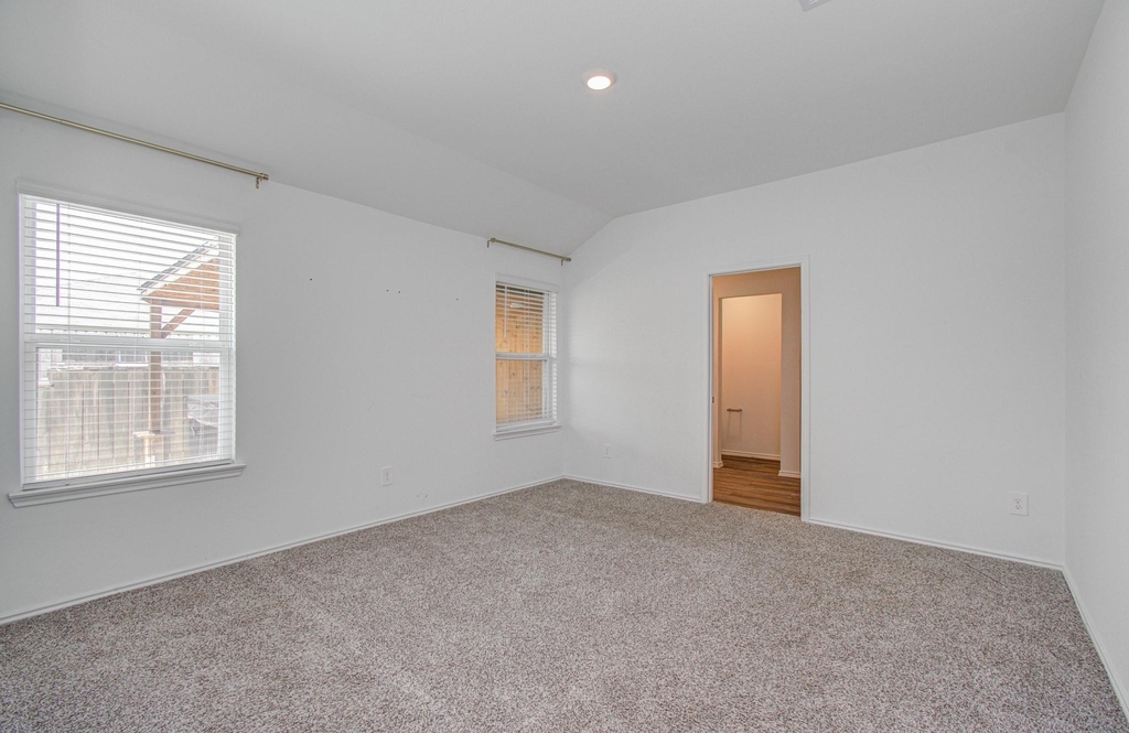 6111 Grove Of Pines St - Photo 16
