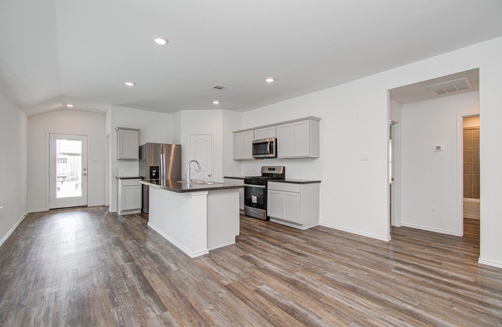 6111 Grove Of Pines St - Photo 11