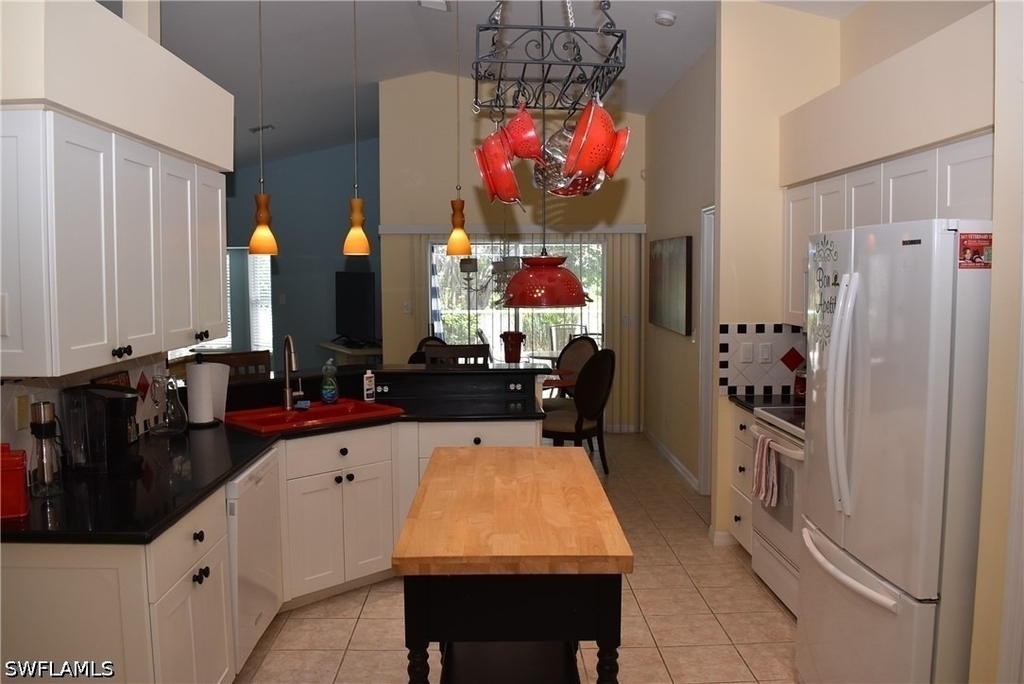 25817 Pebblecreek Drive - Photo 2