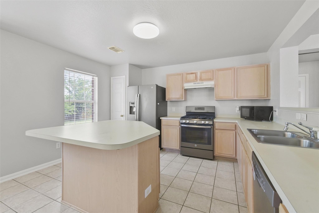 21106 Blackbluff Court - Photo 7