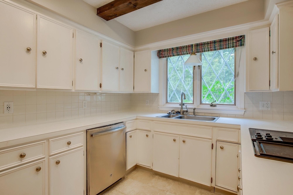 27 Buttonwood - Photo 6
