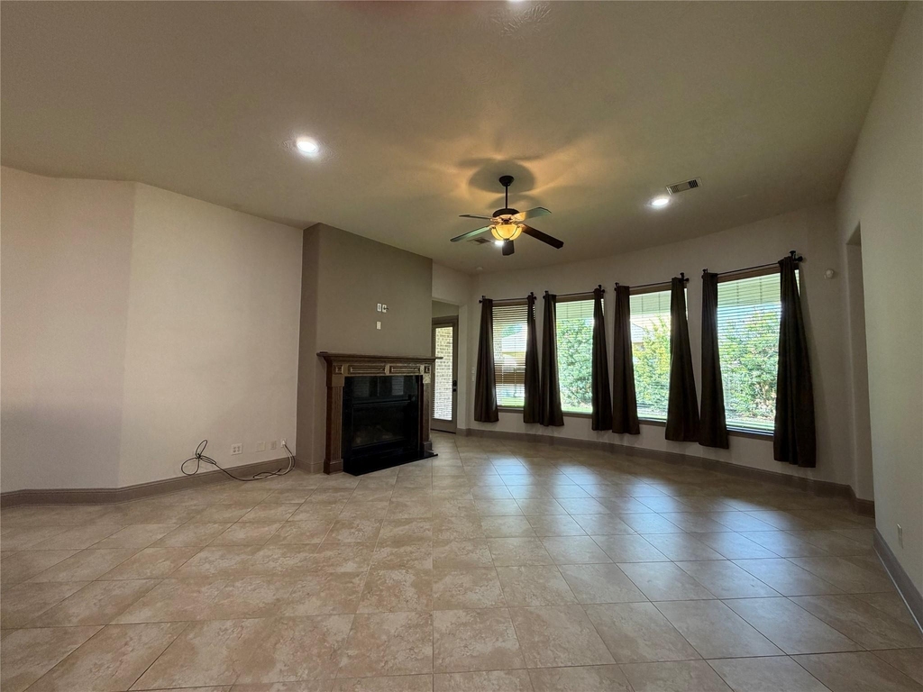 6223 Duke Trail Lane - Photo 5