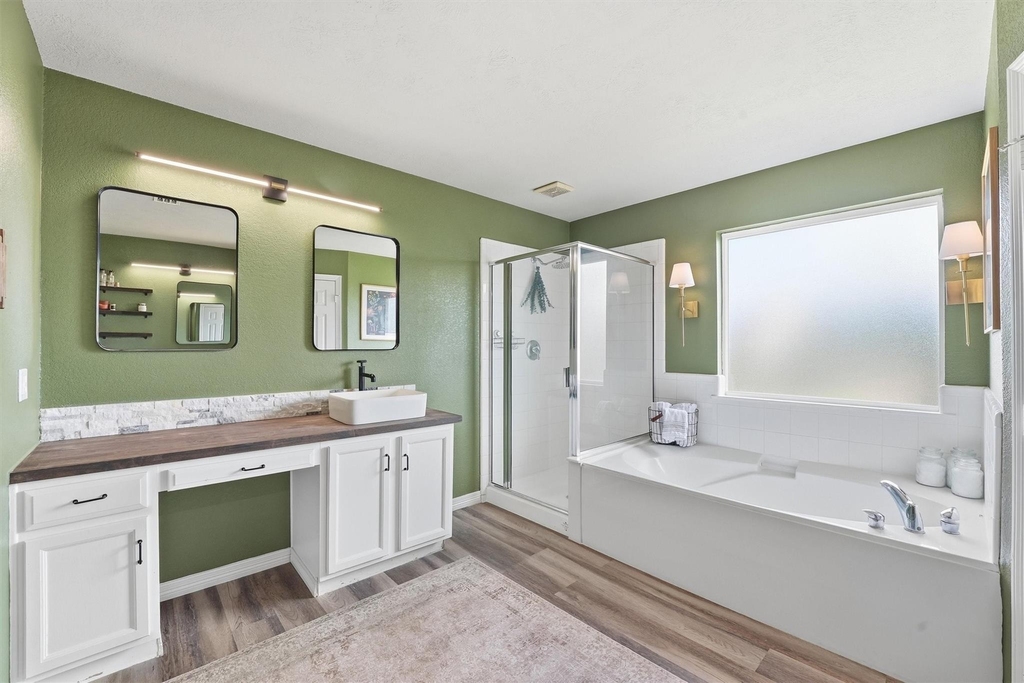 6215 Lake Chase Court - Photo 22