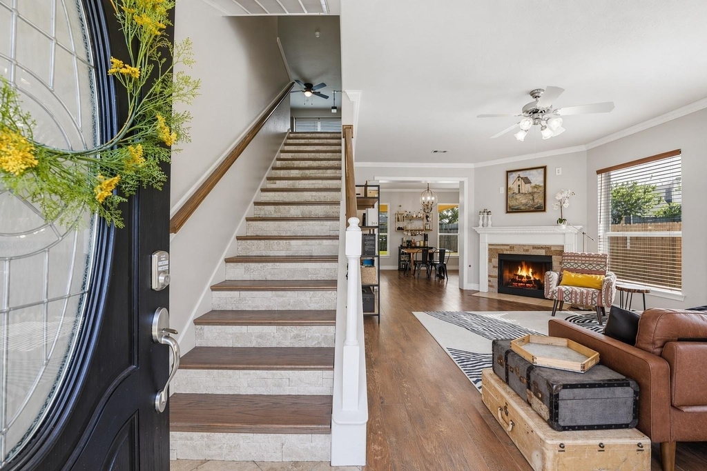 6215 Lake Chase Court - Photo 2