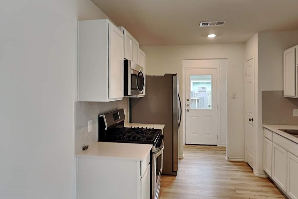 18727 Faustina Way - Photo 4