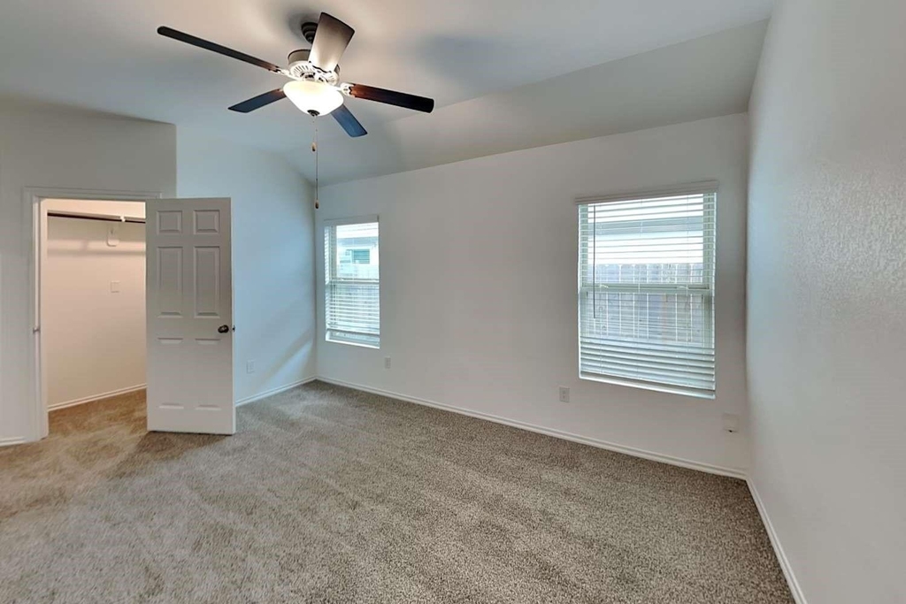 18727 Faustina Way - Photo 8