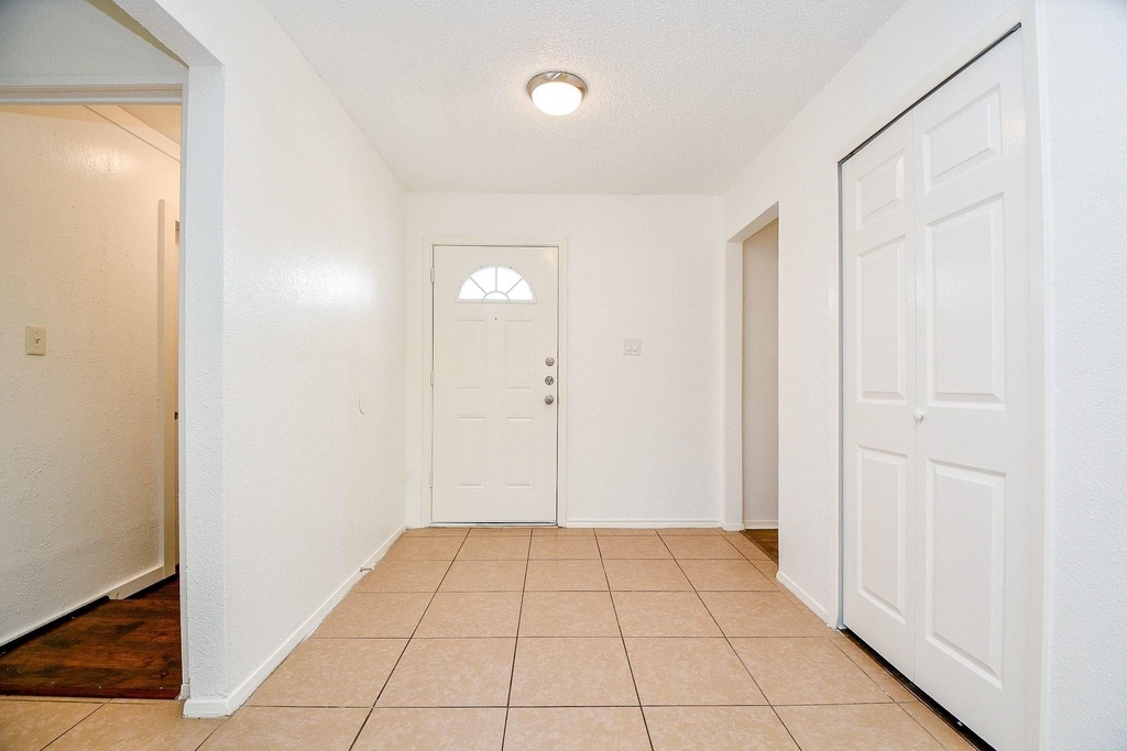 7203 Santa Rita Drive - Photo 4