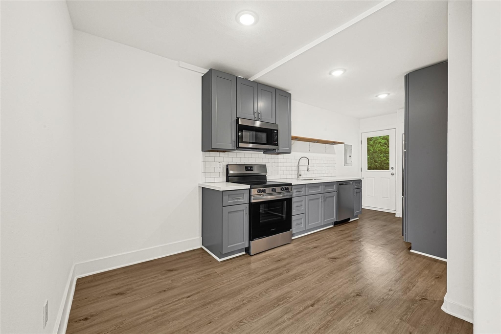 7537 Westover Street - Photo 0