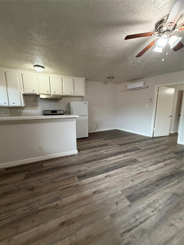 4811 Oakland Street - Photo 3