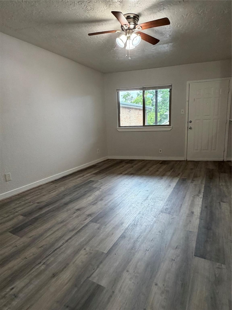 4811 Oakland Street - Photo 5