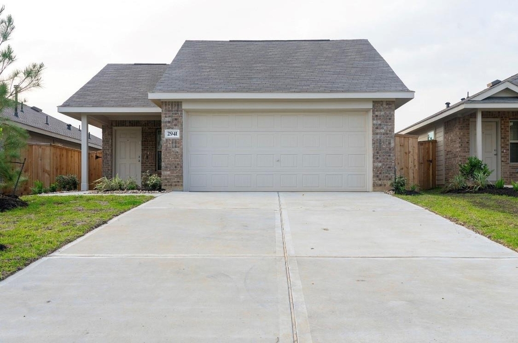 2802 Via Augusta Drive - Photo 0