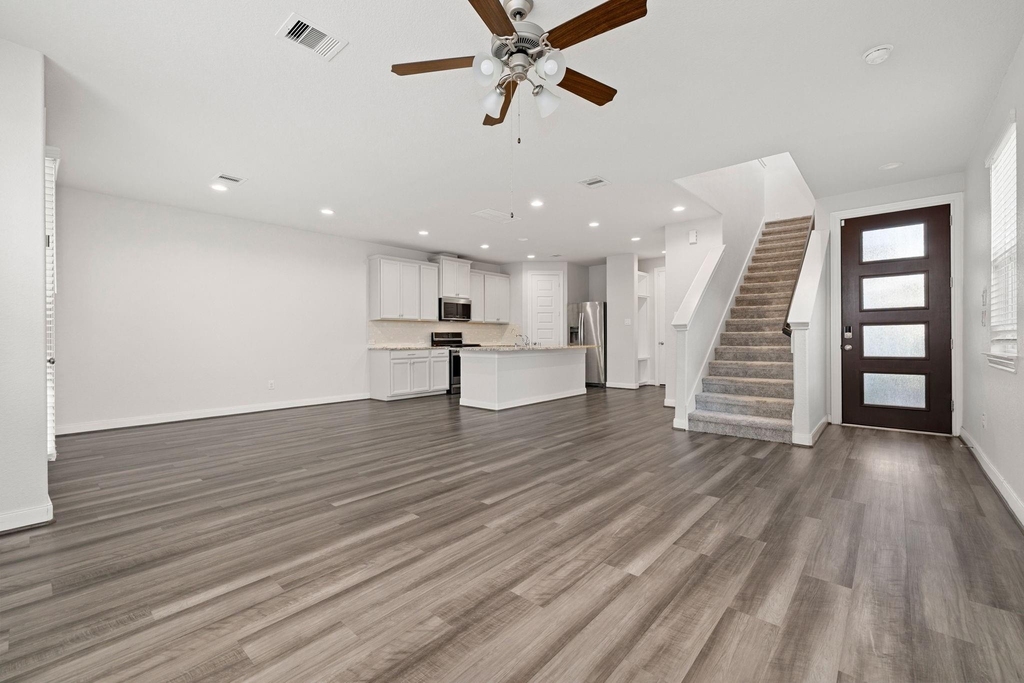 9914 Brickhouse Drive - Photo 10