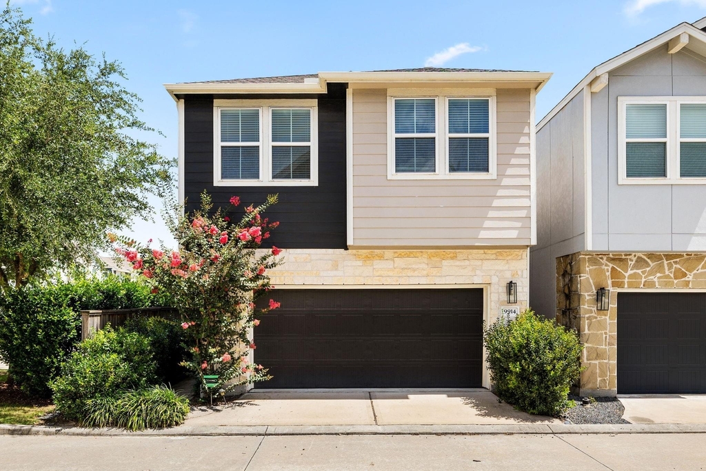 9914 Brickhouse Drive - Photo 1