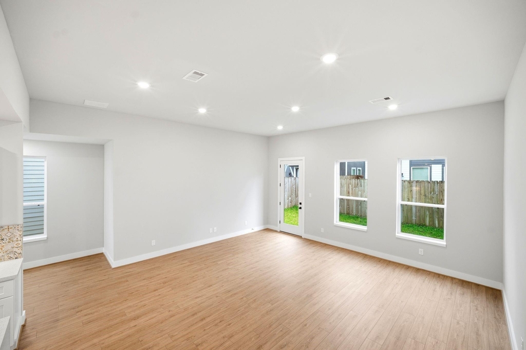 5814 Cebra Street - Photo 7