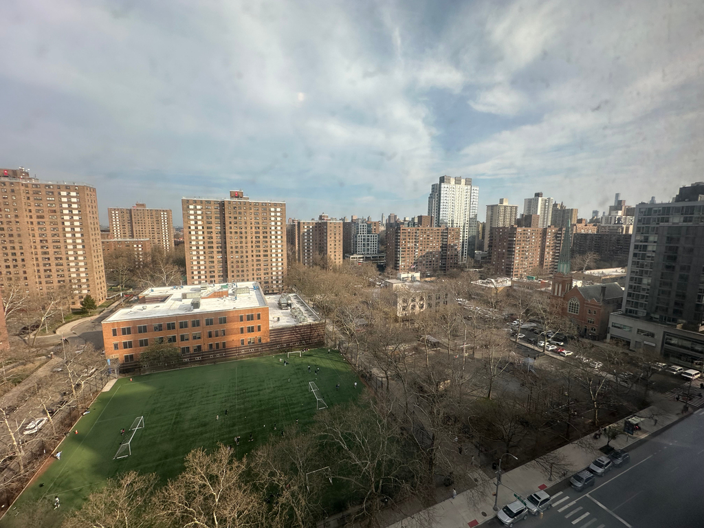850 Amsterdam Avenue - Photo 3
