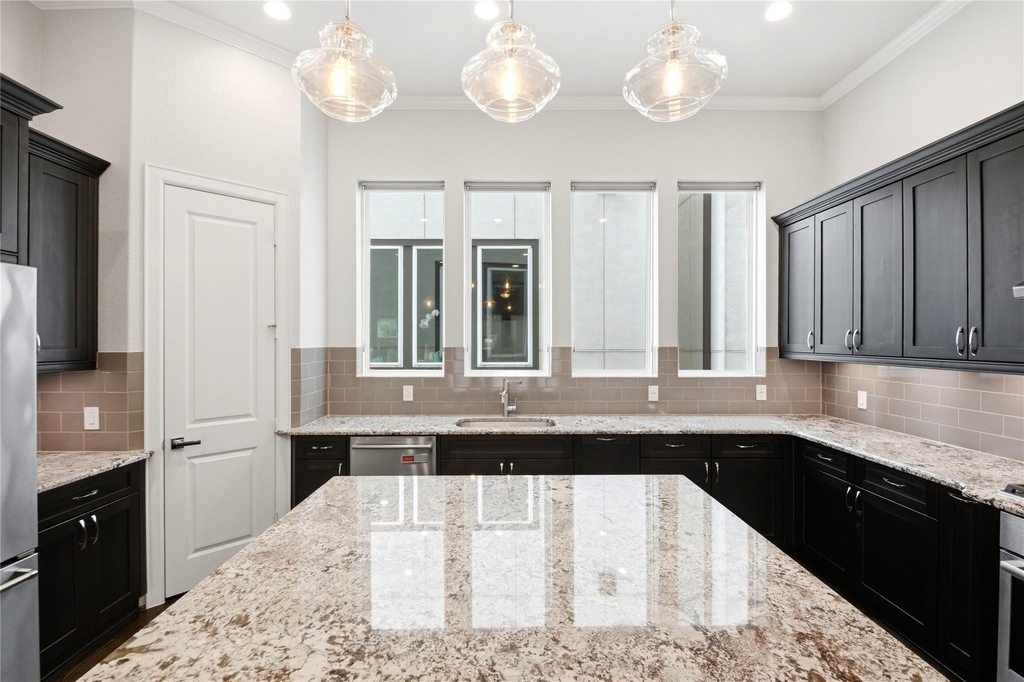 2119 Taft Street - Photo 8