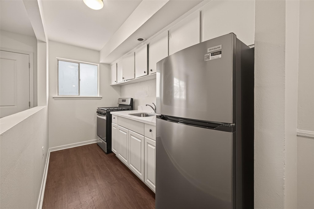 1217 Heights Boulevard - Photo 5