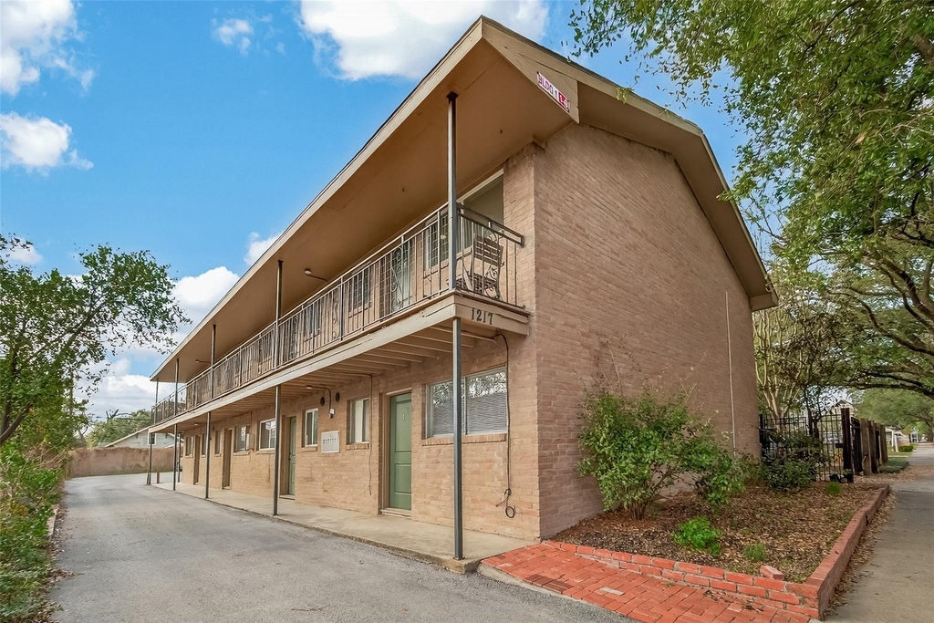 1217 Heights Boulevard - Photo 20