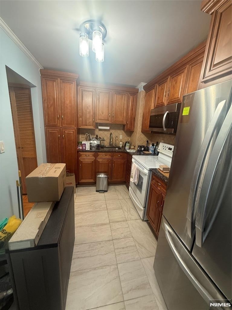 1111 River - Photo 4