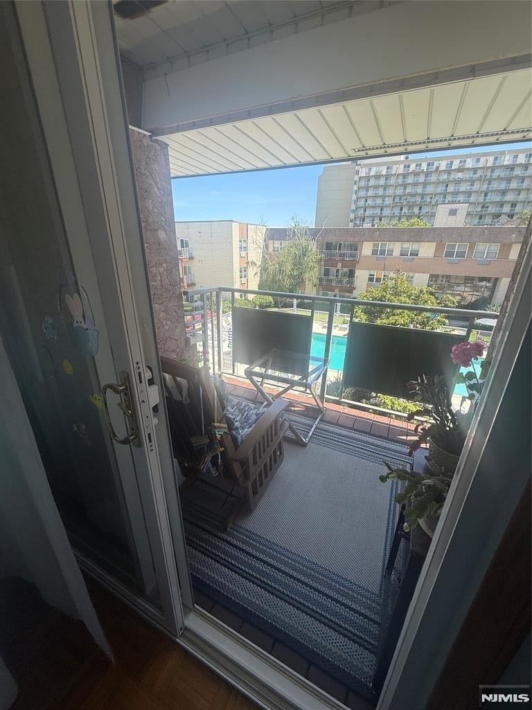 1111 River - Photo 10