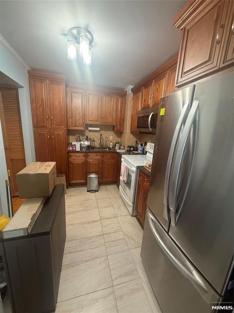 1111 River - Photo 11