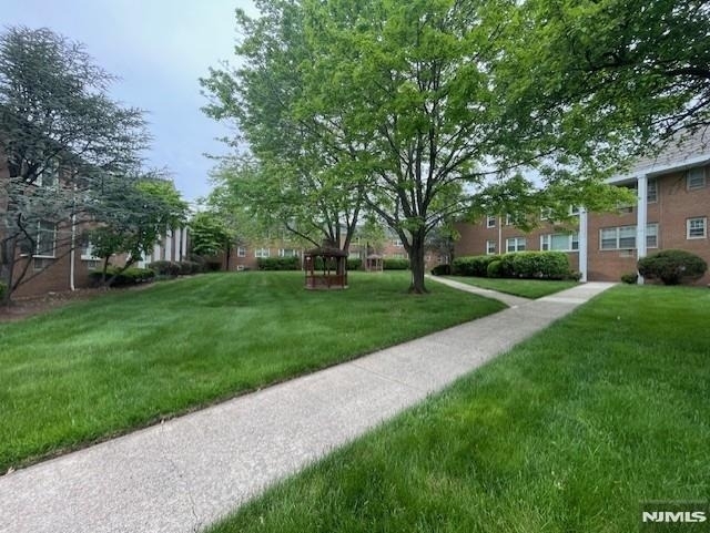 605 Grove - Photo 13