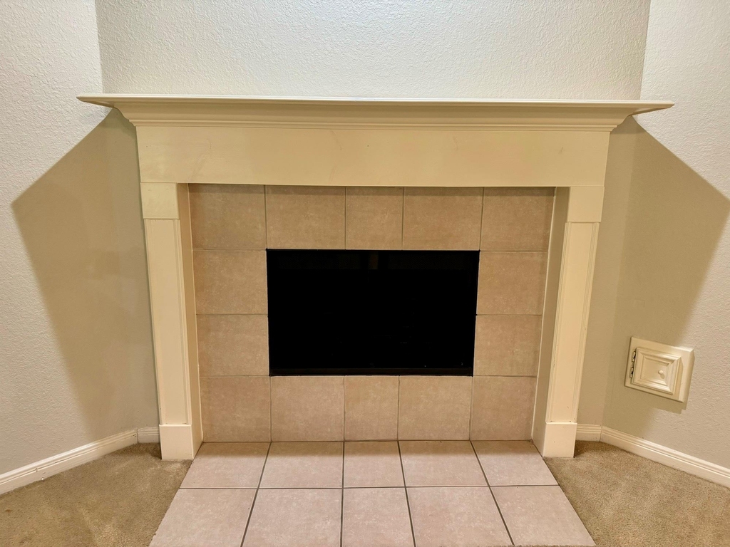 202 Almond Drive - Photo 3