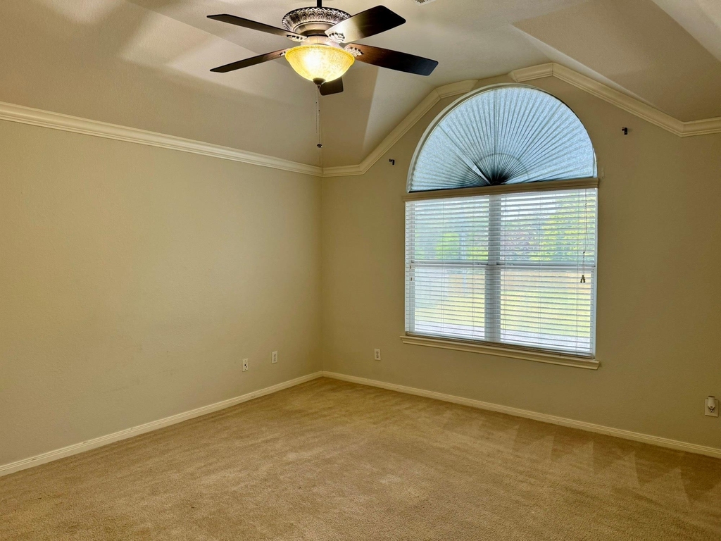 202 Almond Drive - Photo 7