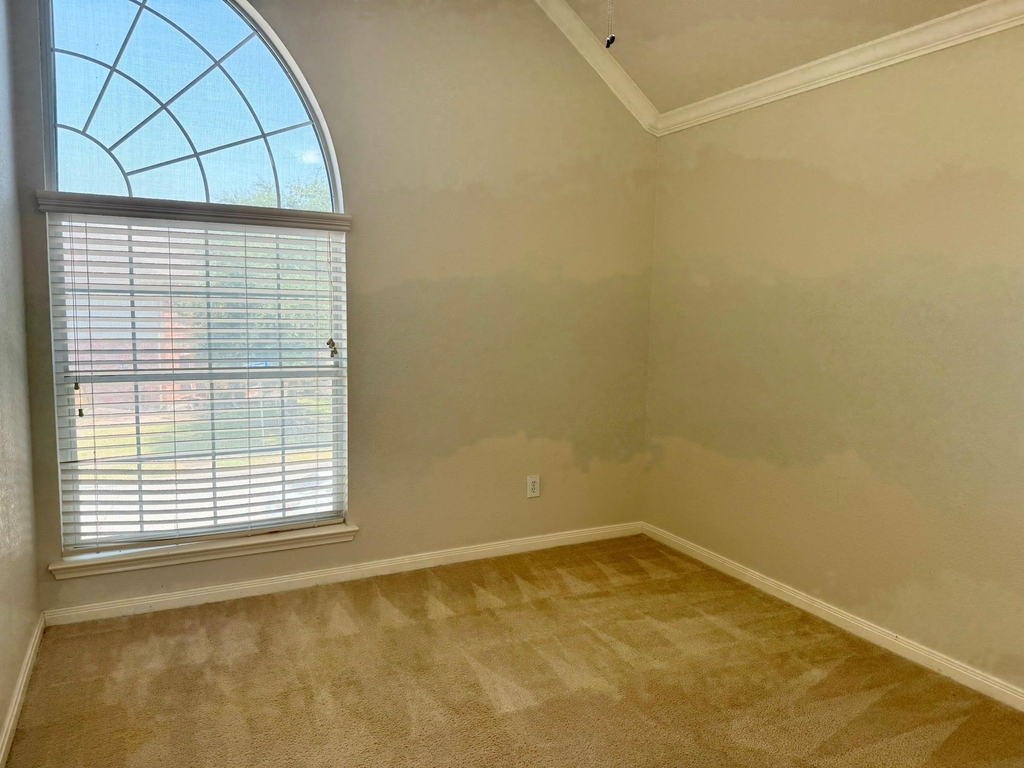 202 Almond Drive - Photo 9