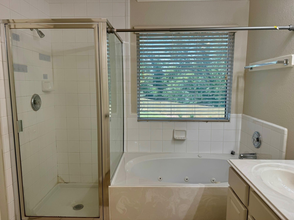 202 Almond Drive - Photo 8