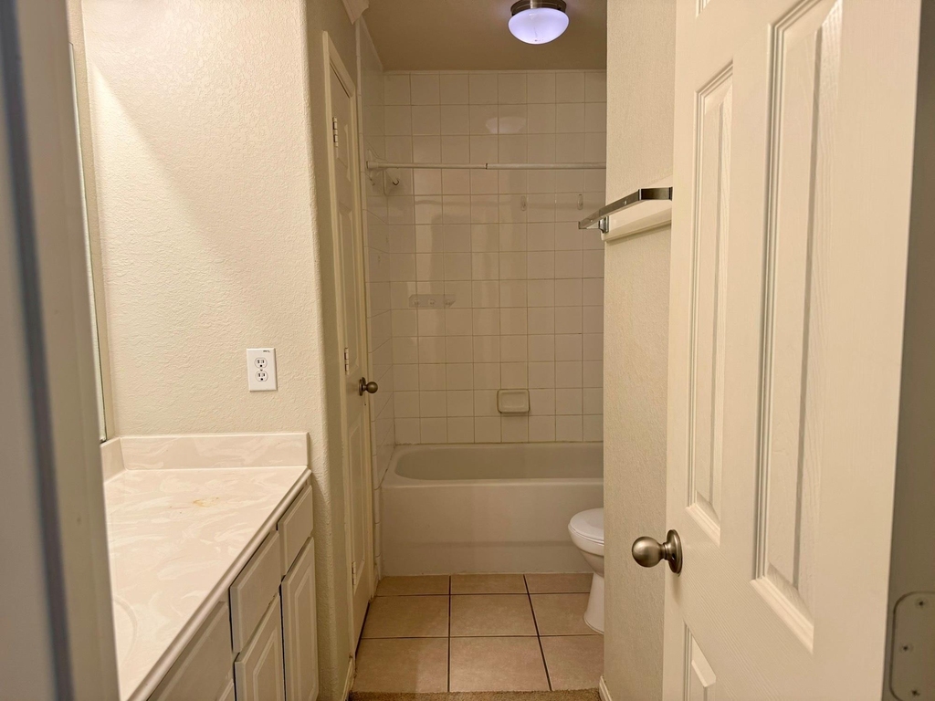 202 Almond Drive - Photo 12