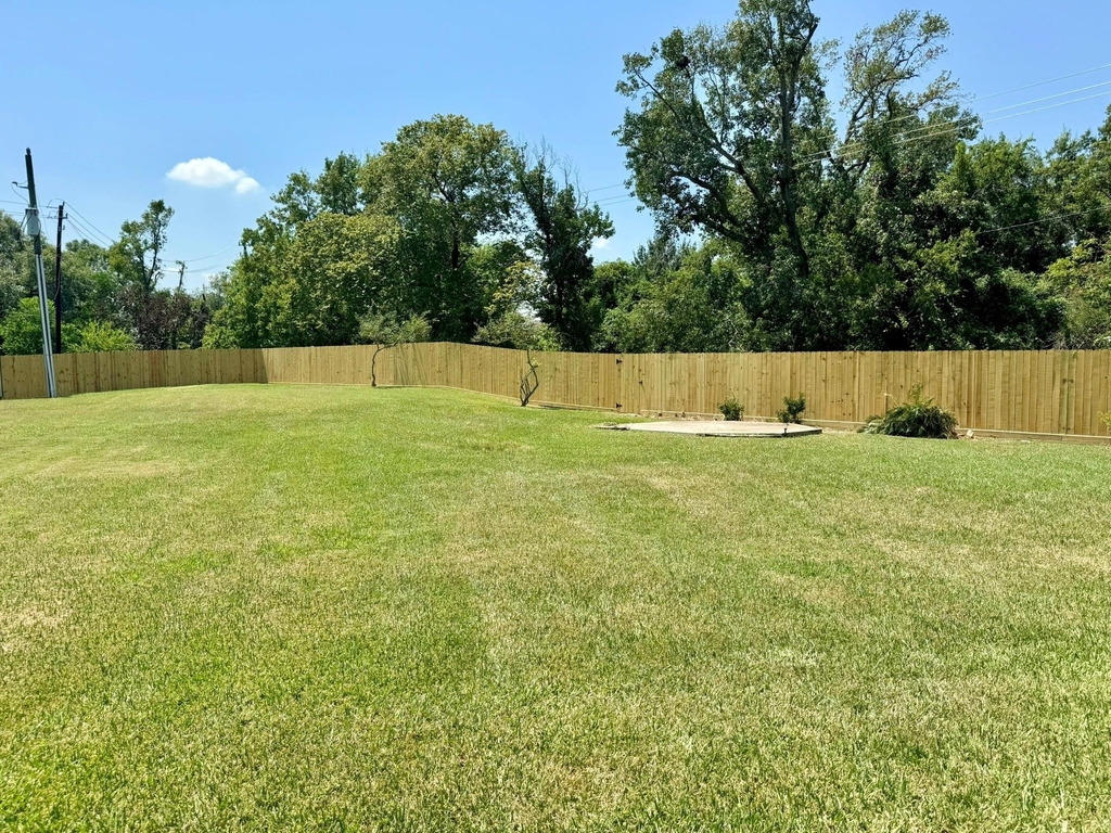202 Almond Drive - Photo 16