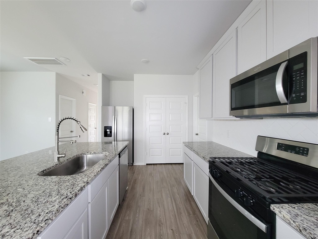 23330 Kinsfolk - Photo 13